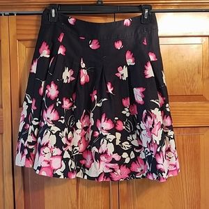 Floral print skirt